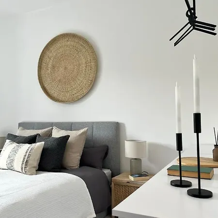 Apartment Garden Mit Sonniger Terrasse Im Herzen Emdens Emden