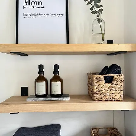 Garden Mit Sonniger Terrasse Im Herzen Emdens Daire Emden